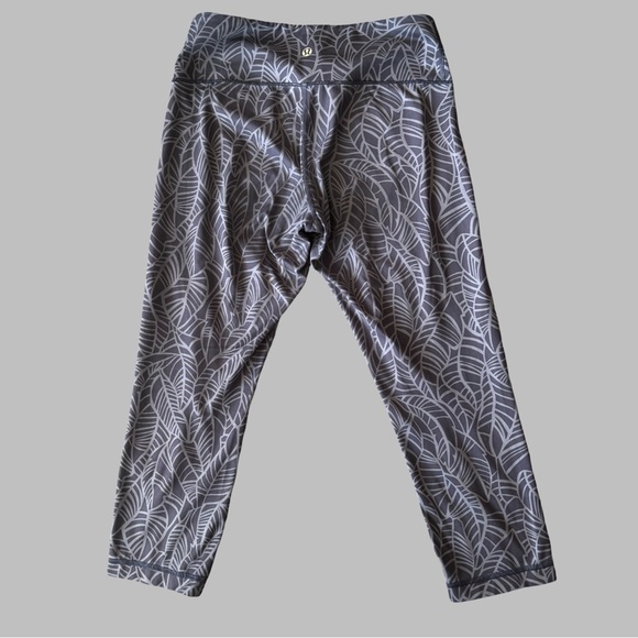 LULULEMON Wunder Cropped Leggings - Picture 3 of 12